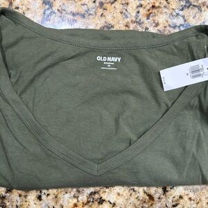 NWT Old Navy Everywhere V- neck